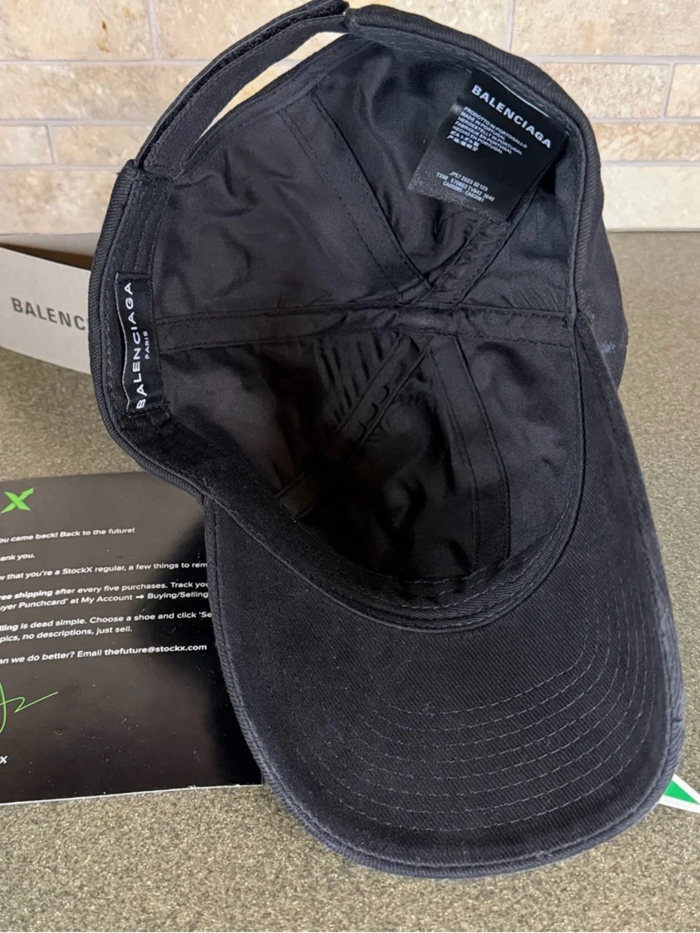 Balenciaga Black Cap with Yellow 'B' Patch and White Graffiti - Picture 4 of 4